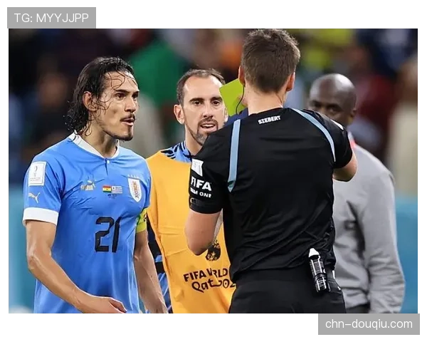 特写：残疾球迷通过VR设备“亲临”弗拉基球场观看国家德比